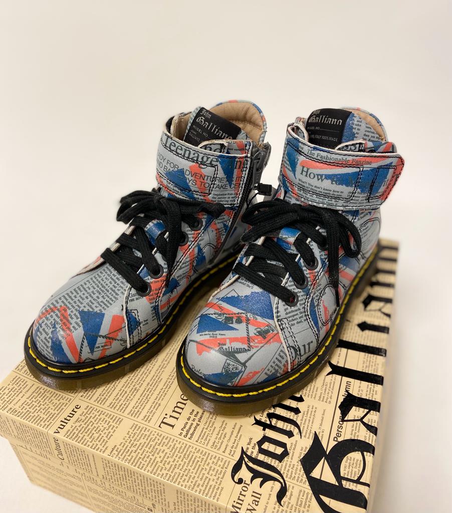 John Galliano Bot Renkli